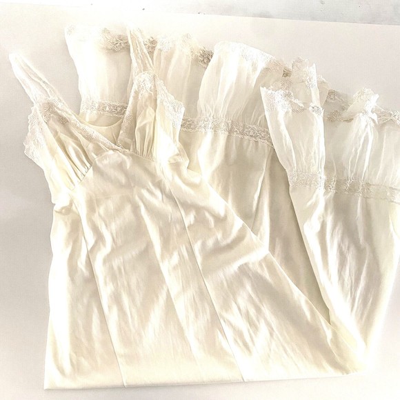 Henson Kickernick Other - Vintage 1930s Kickernick Sheer Night Gown Dress Shear & Lace Bottom